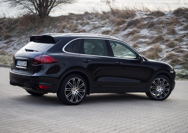 Porsche Cayenne cena 115900 przebieg: 189000, rok produkcji 2014 z Głogów małe 781